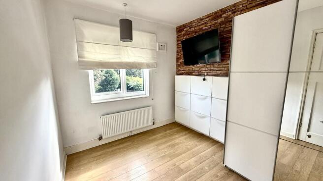 2 bed House to rent Image 5