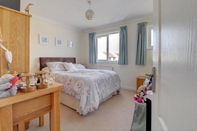 Bedroom 1.jpg