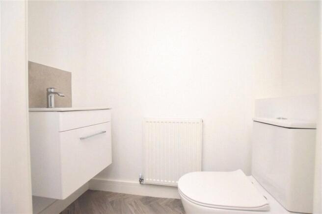 3 bed Terraced to rent Image 7