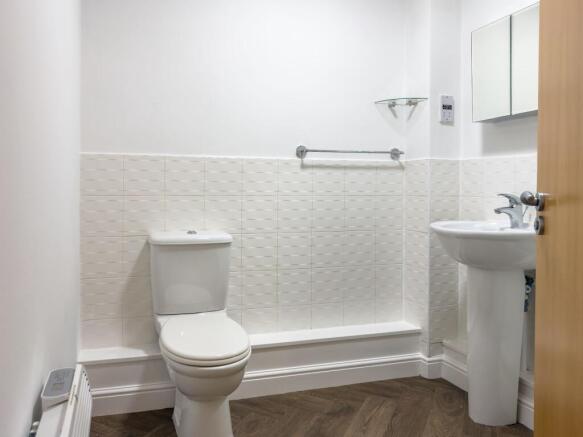 2 bed Apartment for sale Image 12