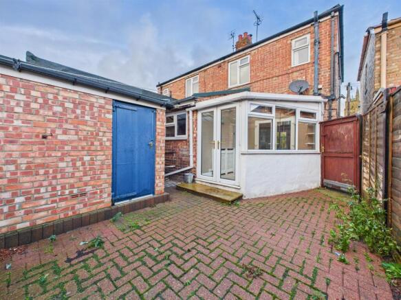 3 bed Semi-Detached for sale Image 11