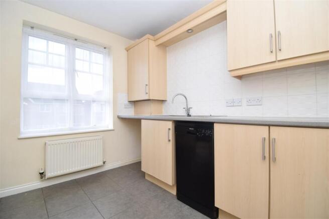 2 bed Flat to rent Image 8