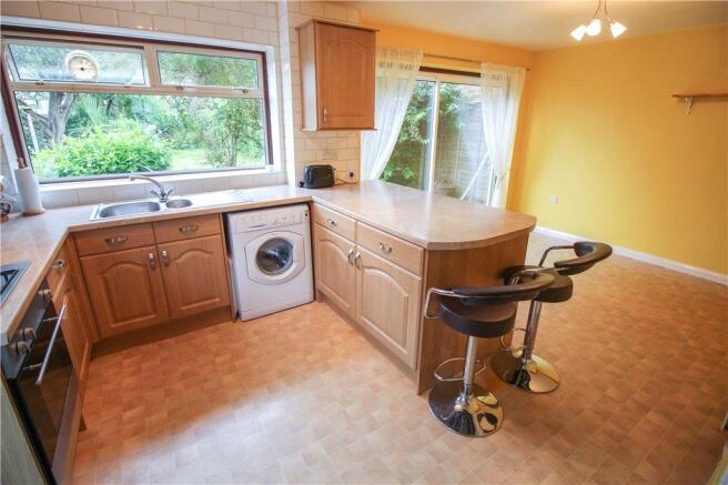 Kitchen/ Dining