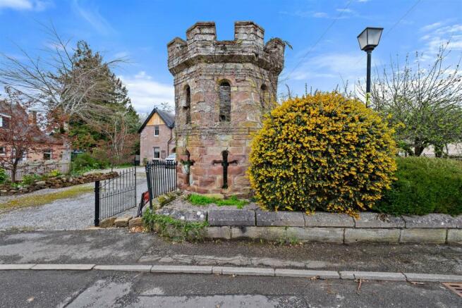 CASTLE DOOCOT