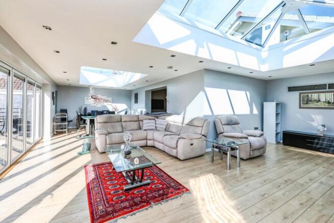 3 bed Bungalow for sale Image 10