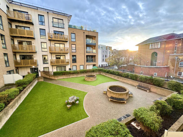 1 bed flat to rent Dunn Side, Marconi Evolution,
