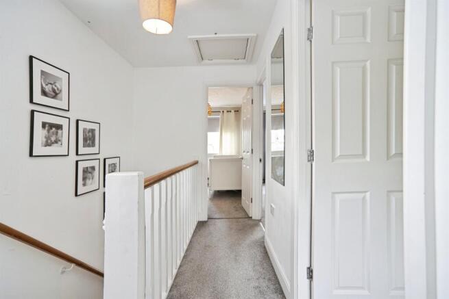 3 bed Semi-Detached for sale Image 9