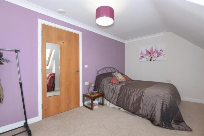 Bedroom No2.jpg