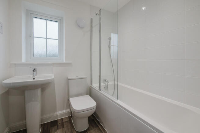 3 bed House to rent Image 9