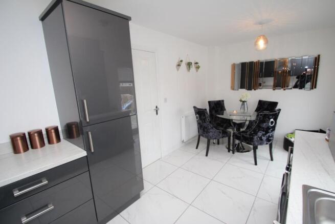 Dining kitchen