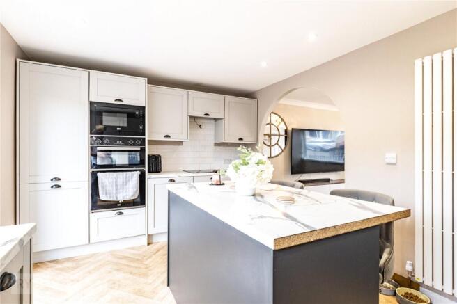 3 bed Terraced for sale Image 4