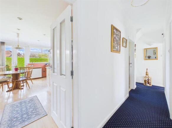 3 bed Detached Bungalow for sale Image 12