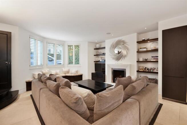 Hammersmith Grove - Reception.JPG