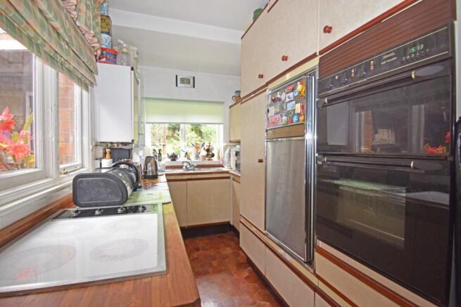 73 Twatling Road, kitchen.jpg