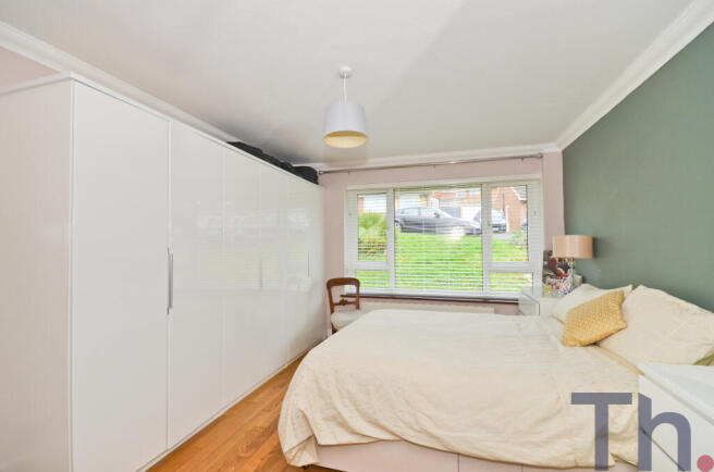 Bedroom 1 (2).JPG