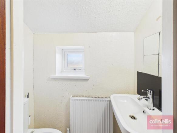 4 bed Semi-Detached for sale Image 11
