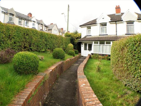 Front Garden and Views