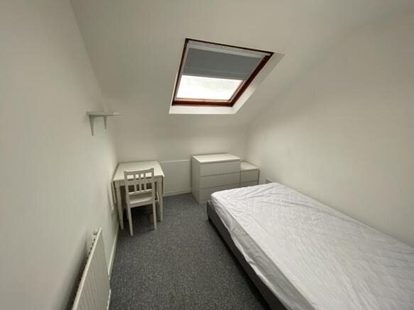 4 bed Flat to rent Image 4