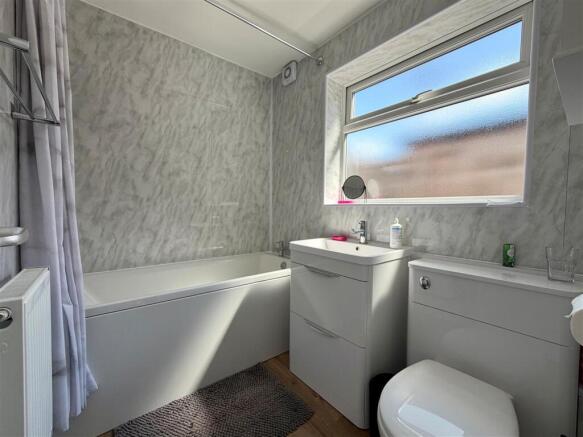 2 bed Terraced for sale Image 6