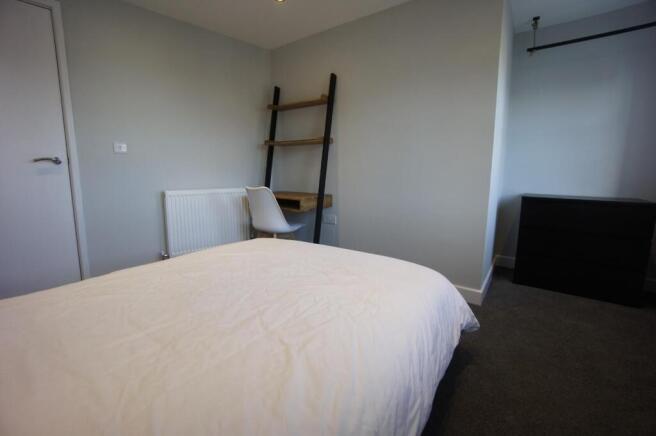 2 bed Flat to rent Image 8