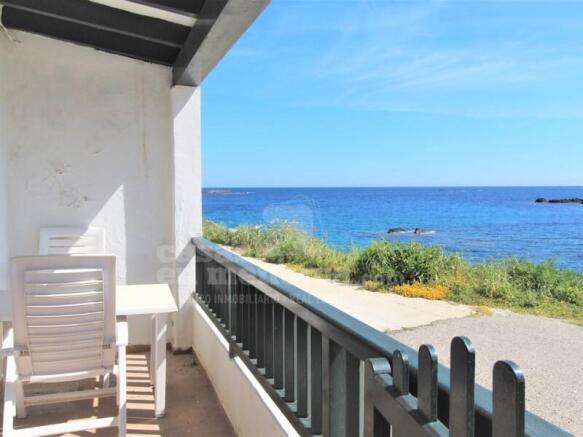 House on the seafront in Sa Mesquida