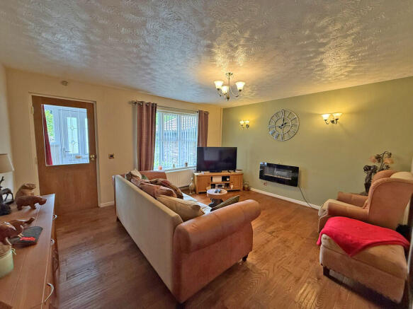 2 bed Terraced Bungalow for sale Image 2
