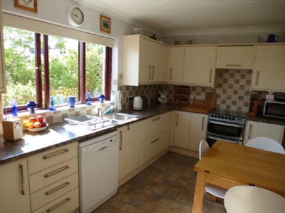 Kitchen/breakfast area
