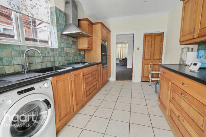 3 bed Terraced for sale Image 7