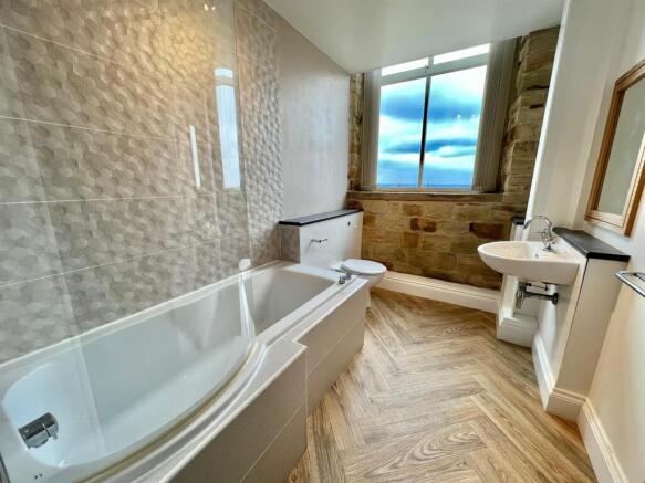 2 bed Flat for sale Image 9