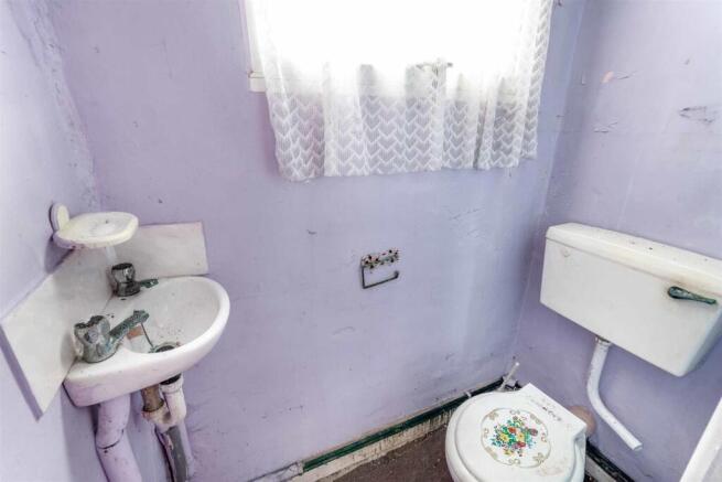 3 bed Semi-Detached for sale Image 5