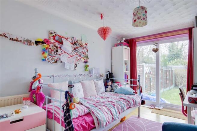 DINING ROOM/BEDROOM 2