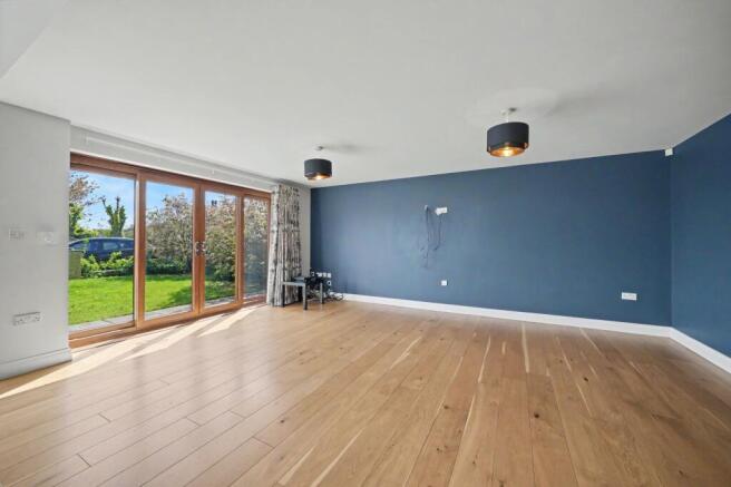 2 bed Detached for sale Image 8