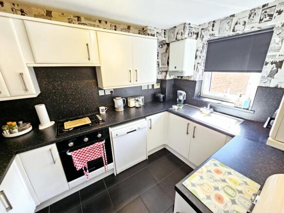 3 bed Detached for sale Image 4