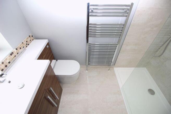 ENSUITE SHOWER...