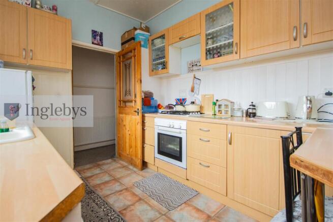3 bed Flat for sale Image 4