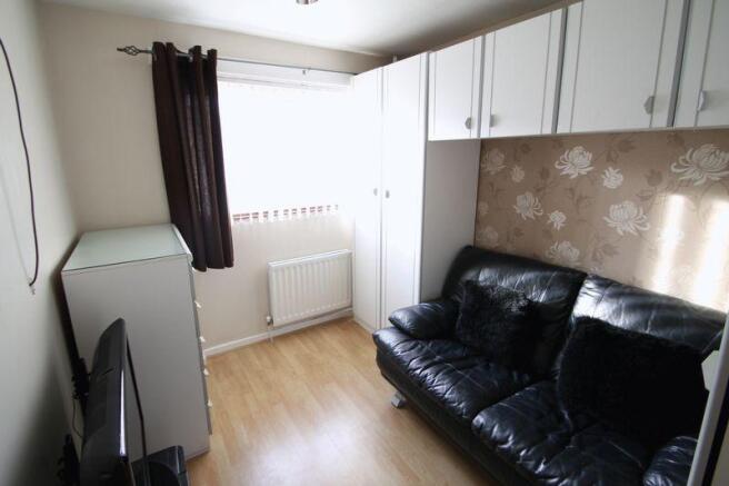 REAR BEDROOM