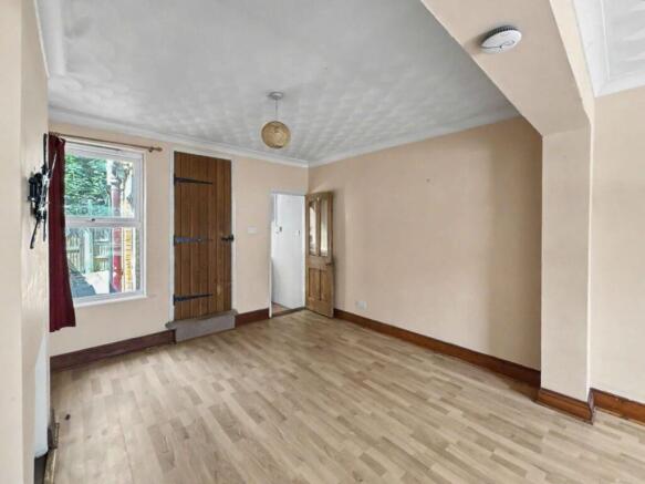 300 Cauldwell Hall Road, Ipswich, Suffolk, IP4 5AQ photo 4