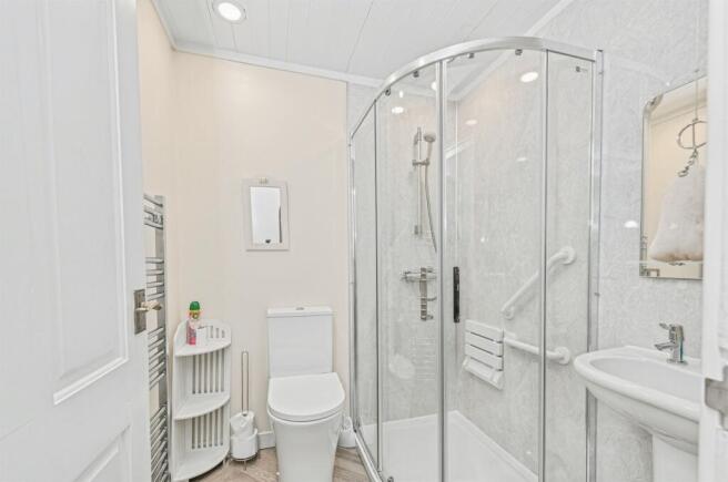 2 bed Apartment for sale Image 9