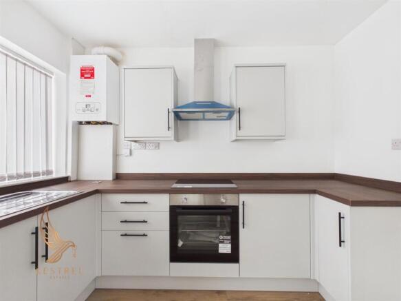 2 bed Flat for sale Image 4