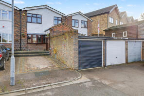 28, Caldbeck, Waltham Abbey EN9 1UR