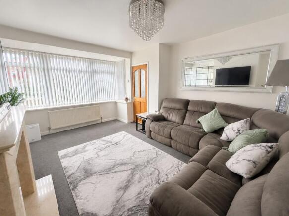3 bed Semi-Detached for sale Image 4