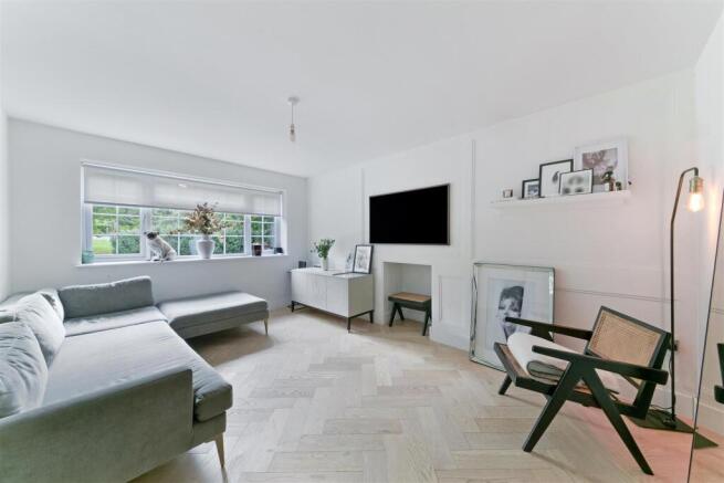 LONG DOWN LANE NORTH