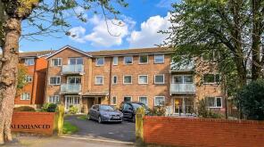 8, 4 Longton Court, Shore Road, Southport PR8 2RB