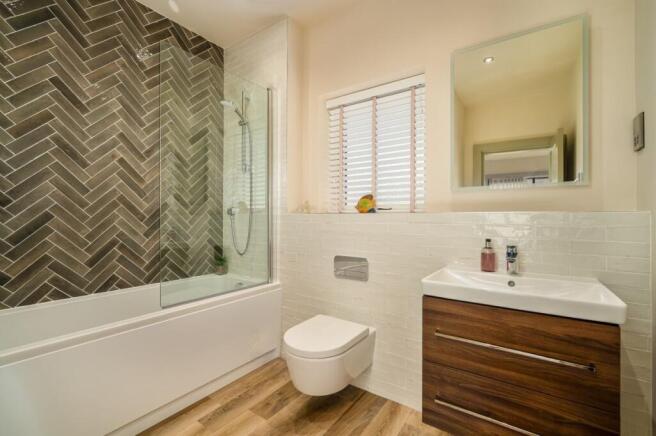 Main family bathroom