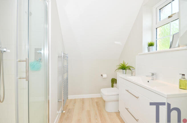 En-suite Shower Room to Bedroom 2.JPG