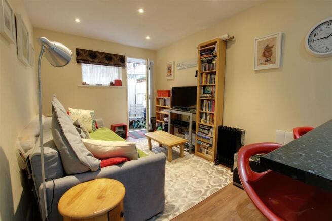 Open plan Lounge/ Kitchen