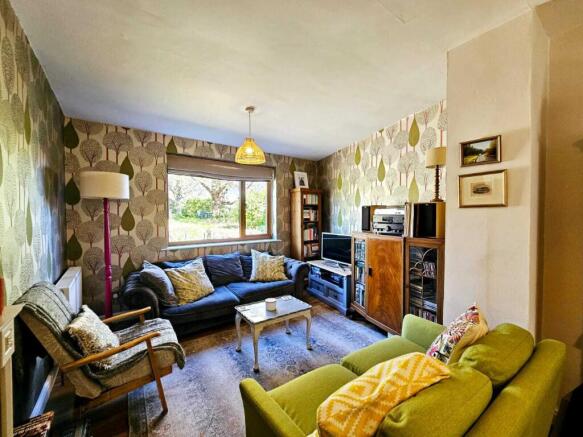 4 bed Semi-Detached for sale Image 5