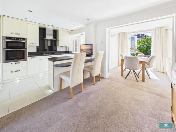 3 bed Semi-Detached for sale Image 9