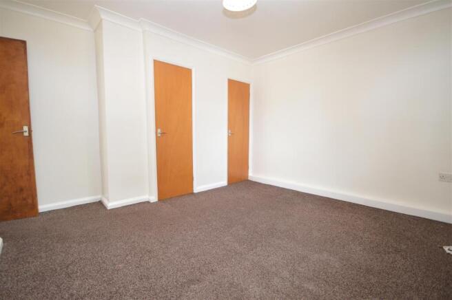 3 bed Semi-Detached for sale Image 8