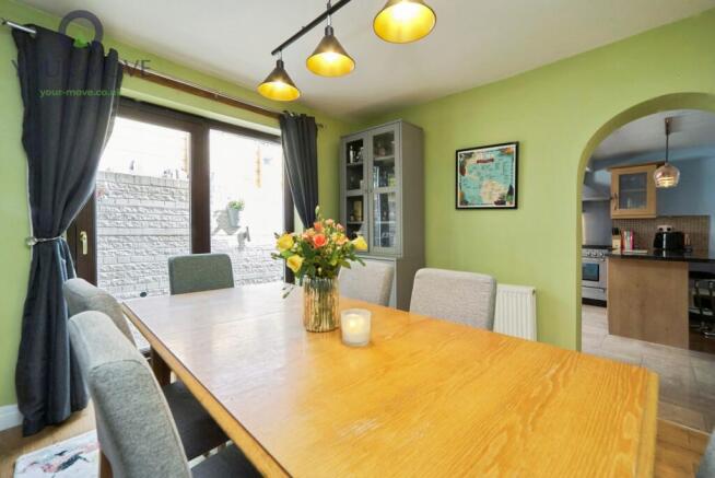 4 bed Semi-Detached for sale Image 7